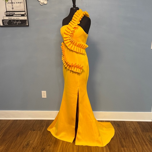 Vibrant Yellow One Shoulder Ruffle Dress Size Large - Picture 6 of 16